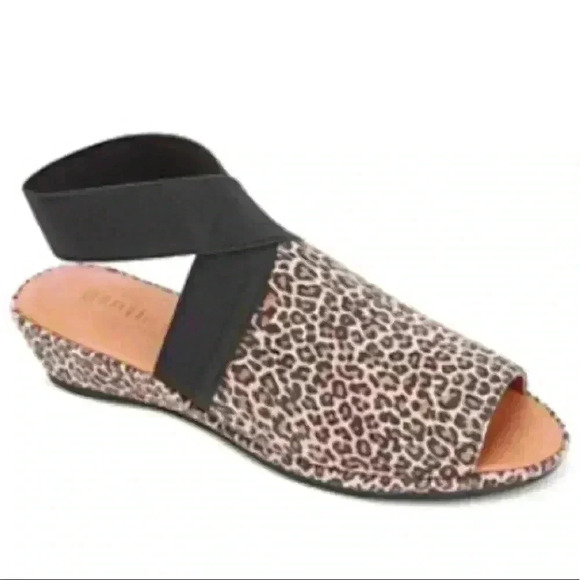 Gentle Souls by Kenneth Cole Women's Lily Ankle-Strap Elastic Sandals Size 9 NIB - Picture 1 of 9